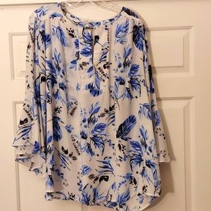 Floral blouse with flare sleeves